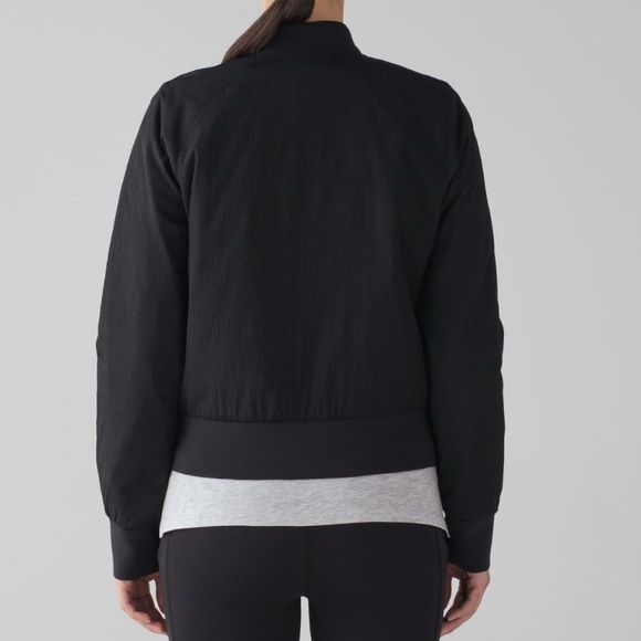 Lululemon Non-Stop Bomber Jacket *Reversible in Black (Released 2022) - 4 - Picture 4 of 12